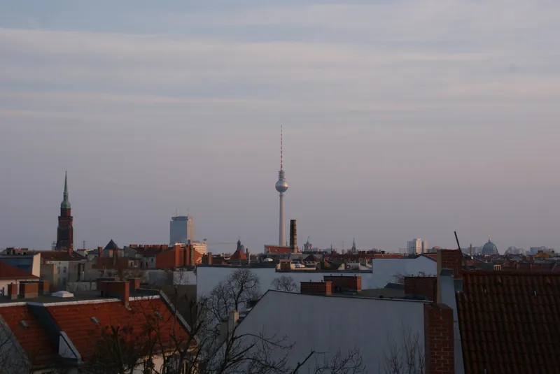 Großzügige DG-Wohnung im Prenzlauer Berg — photo 1